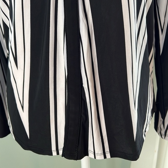 INC International Concepts Blouse Size Medium - Picture 4 of 12